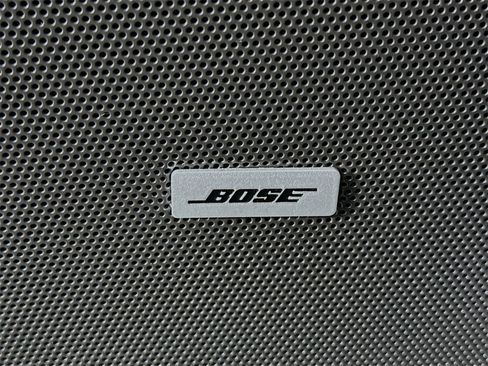 Used 2025 Cadillac XT6 Premium Luxury image 21