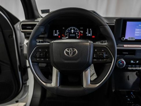 New 2026 Toyota 4Runner SR5 image 30