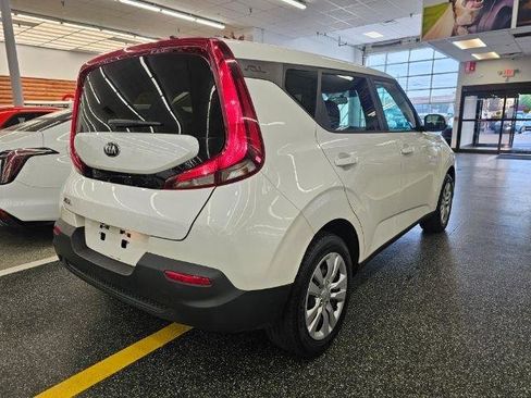 Used 2020 Kia Soul LX FWD image 4