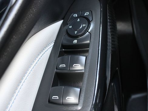 Used 2025 Chevrolet Trax LT w/ LT Convenience Package FWD image 23