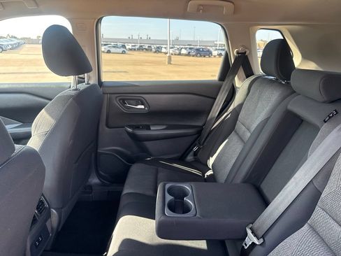 Certified 2024 Nissan Rogue SV FWD image 37