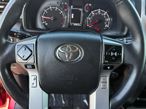 Used 2024 Toyota 4Runner SR5 AWD/4WD image 15
