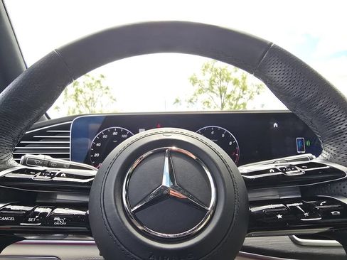 Certified 2025 Mercedes-Benz GLS 450 4MATIC image 29
