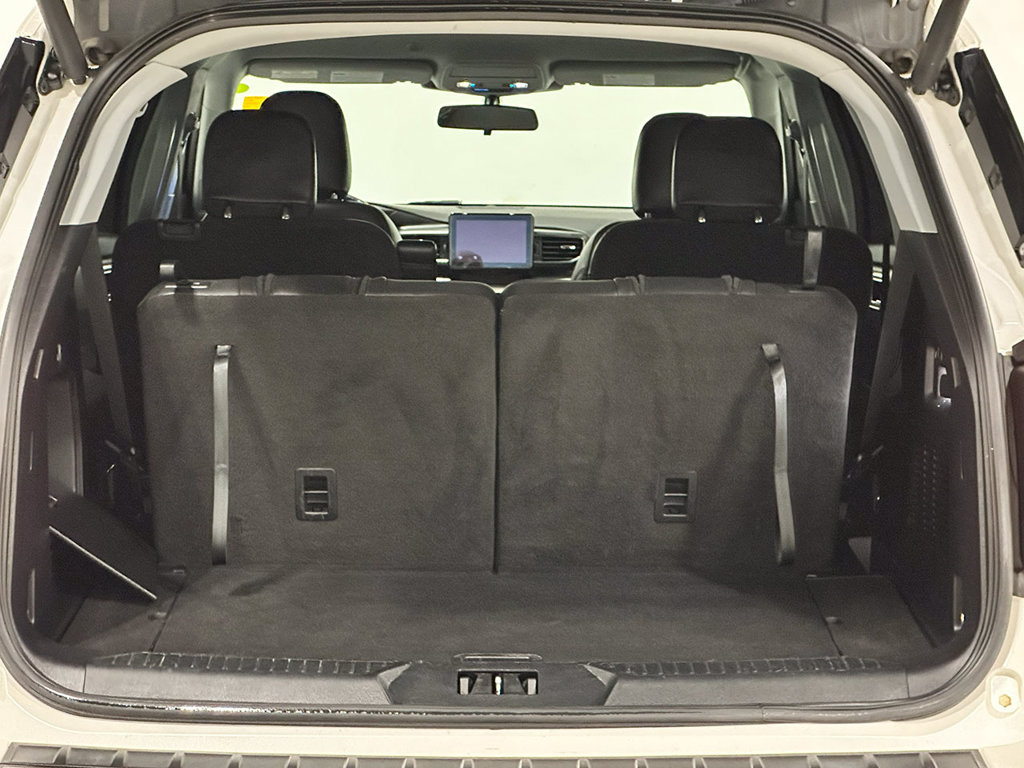 Used 2022 Ford Explorer XLT w/ Equipment Group 202A AWD/4WD image 5