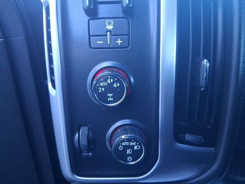 Used 2016 GMC Sierra 1500 SLE w/ SLE Value Package AWD/4WD image 19