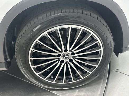 Certified 2025 Mercedes-Benz GLC 300 4MATIC image 13