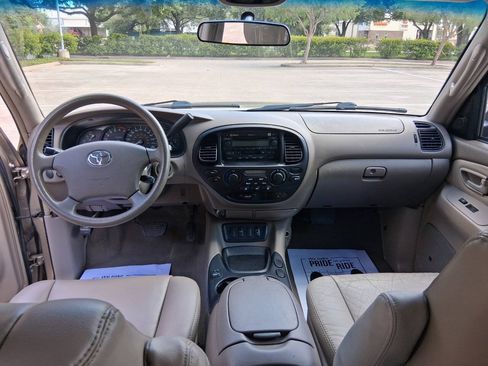 Used 2007 Toyota Sequoia SR5 RWD image 12