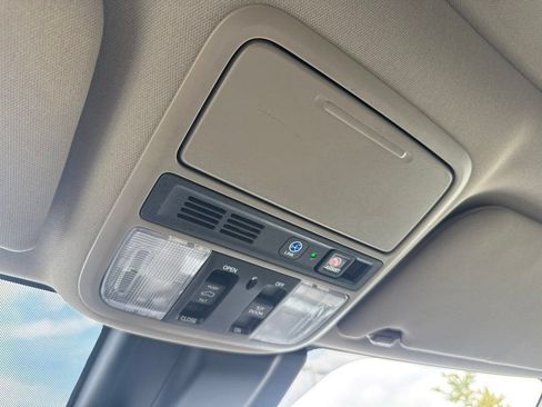 Used 2018 Honda Odyssey Touring image 35