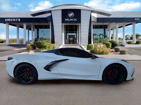 Used 2023 Chevrolet Corvette Stingray Preferred Conv w/ Stealth Interior Trim Package RWD image 3