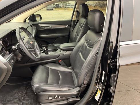Used 2018 Cadillac XT5 Premium Luxury image 21