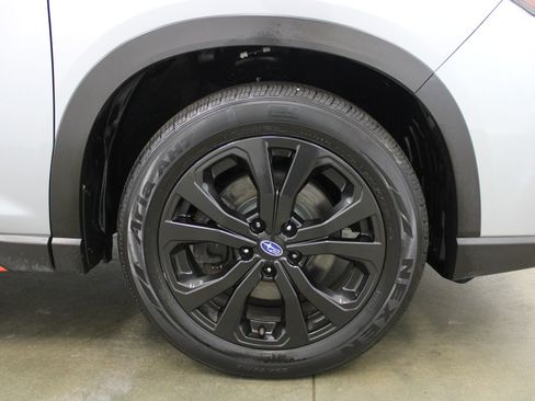Used 2019 Subaru Forester Sport w/ Popular Package #2 AWD/4WD image 5