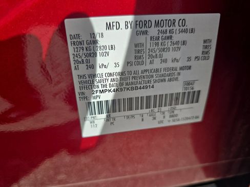 Used 2019 Ford Edge Titanium w/ Equipment Group 301A AWD/4WD image 35