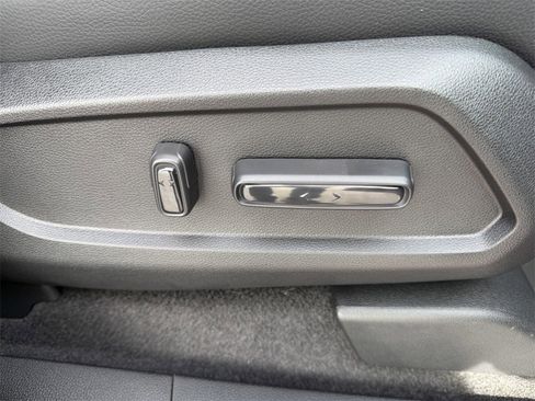 New 2025 Honda Pilot Touring image 23