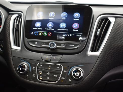 Used 2024 Chevrolet Malibu LT image 24