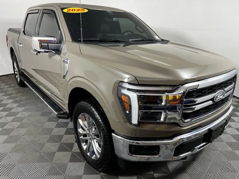 Used 2025 Ford F150 Lariat w/ Equipment Group 501A Mid AWD/4WD image 3