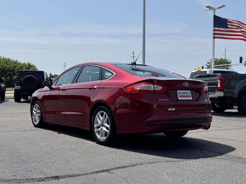 Used 2015 Ford Fusion SE w/ Equipment Group 202A FWD image 5