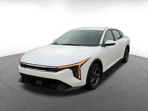 Used 2025 Kia K4 FWD image 7