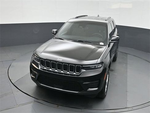 New 2025 Jeep Grand Cherokee Laredo image 35