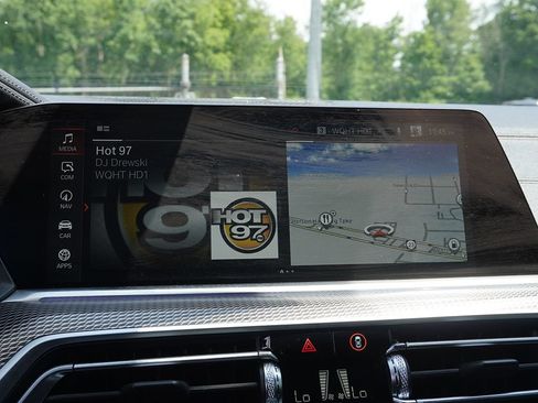 Used 2022 BMW X6 xDrive40i w/ M Sport Package AWD/4WD image 51