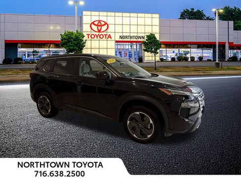 Used 2024 Nissan Rogue SV image 8