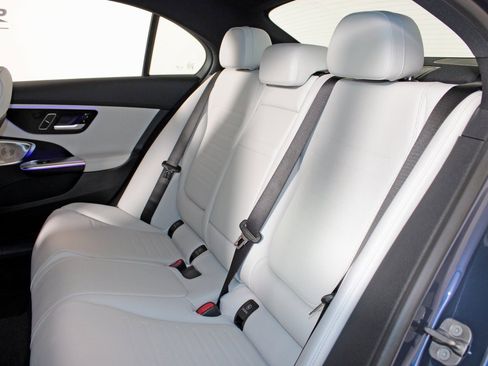 New 2026 Mercedes-Benz C 300 4MATIC Sedan image 27