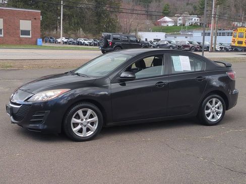 Used 2010 MAZDA MAZDA3 i Touring FWD image 2