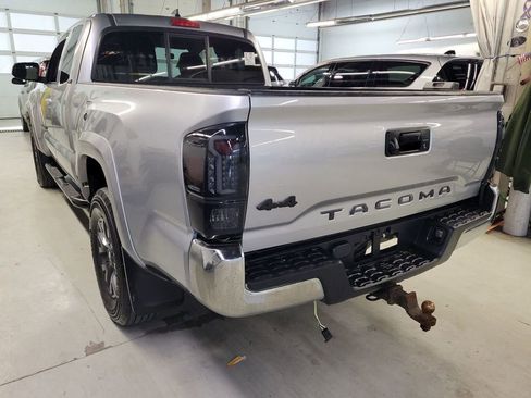 Used 2022 Toyota Tacoma SR5 image 2