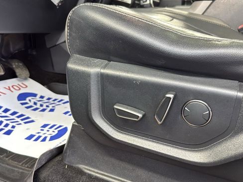 Used 2018 Ford F150 Raptor w/ Equipment Group 802A Luxury image 11