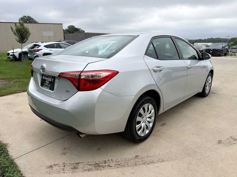 Used 2017 Toyota Corolla LE FWD image 6