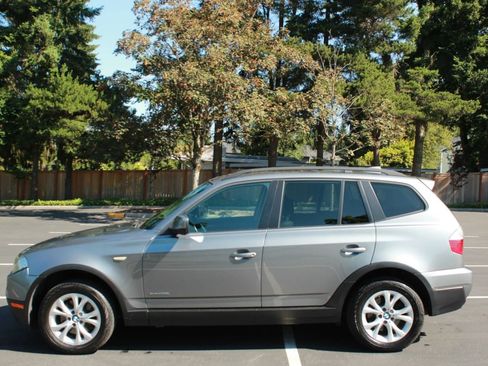 Used 2010 BMW X3 xDrive28i AWD/4WD image 4