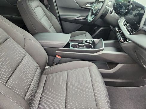 New 2026 Chevrolet Equinox LT w/ Safety and Technology Package FWD image 10