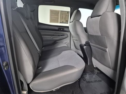 Used 2014 Toyota Tacoma PreRunner image 38