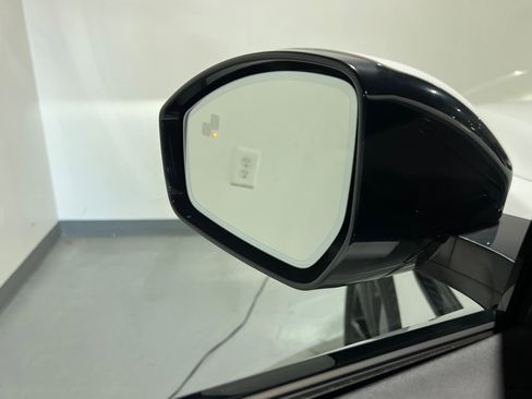 Used 2021 Jaguar F-PACE S image 17