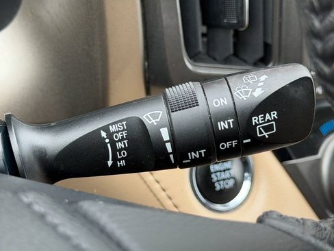Used 2013 Toyota RAV4 Limited AWD/4WD image 41