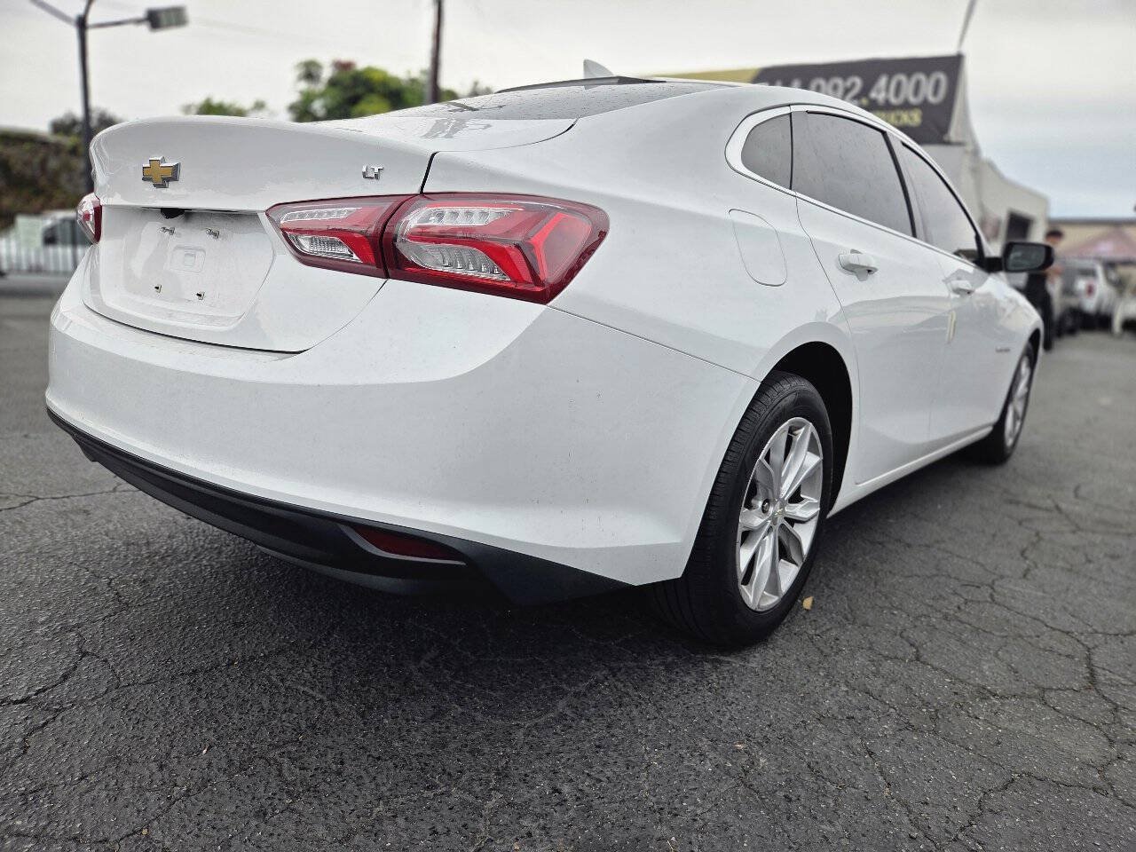 Used 2020 Chevrolet Malibu LT FWD image 12