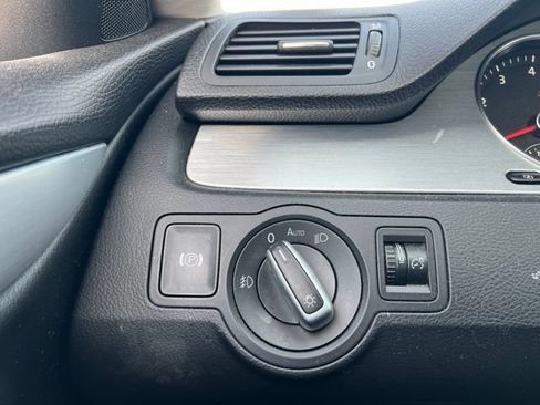 Used 2009 Volkswagen CC VR6 AWD/4WD image 17