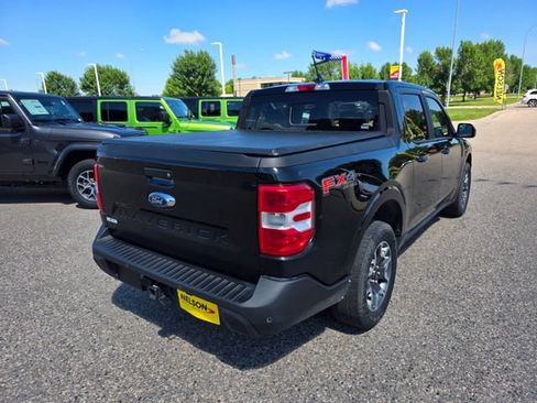 Used 2024 Ford Maverick Lariat w/ FX4 Off-Road Package AWD/4WD image 9