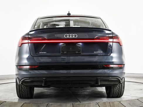Used 2023 Audi e-tron Prestige w/ Prestige Package image 7