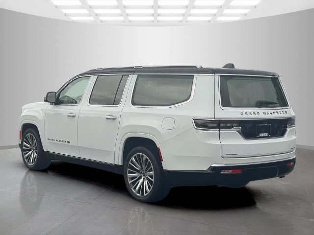 Used 2023 Jeep Grand Wagoneer L Series III w/ Rear Seat Video Group 1 AWD/4WD image 5