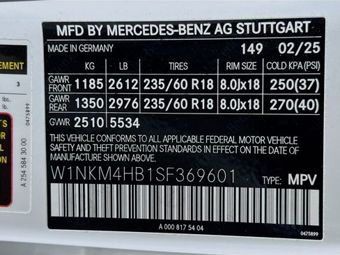 Used 2025 Mercedes-Benz GLC 300 4MATIC image 33