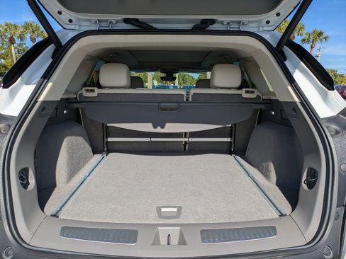 Certified 2022 Cadillac XT5 Premium Luxury w/ Technology Package image 11