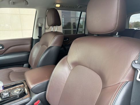 Used 2021 INFINITI QX80 Premium Select w/ All-Season Package image 11