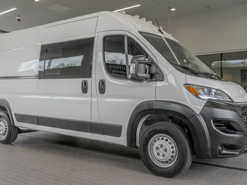 Used 2024 RAM ProMaster 3500 w/ Power Group FWD image 12