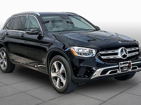 Used 2022 Mercedes-Benz GLC 300 4MATIC image 3