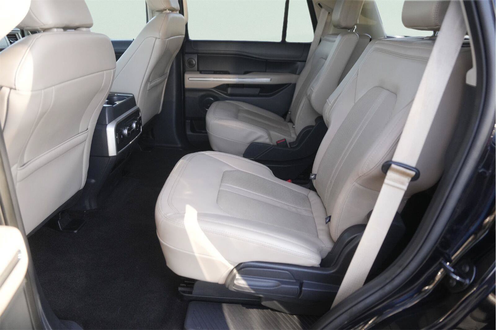 Used 2023 Ford Expedition Limited AWD/4WD image 13