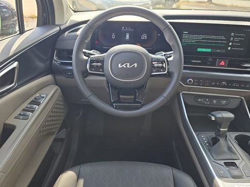 New 2026 Kia Carnival FWD image 13