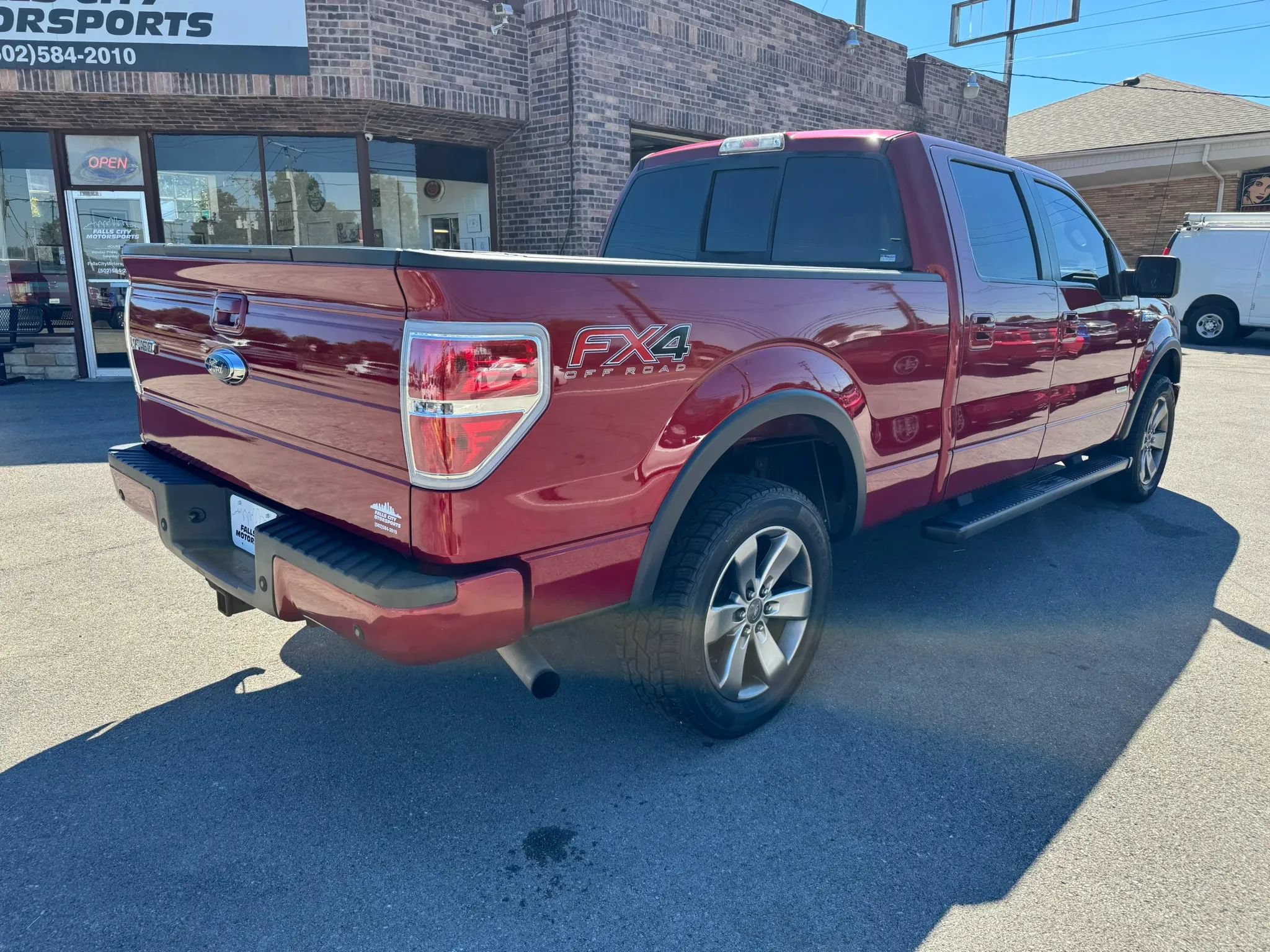 Used 2014 Ford F150 FX4 w/ Equipment Group 402A Luxury AWD/4WD image 16