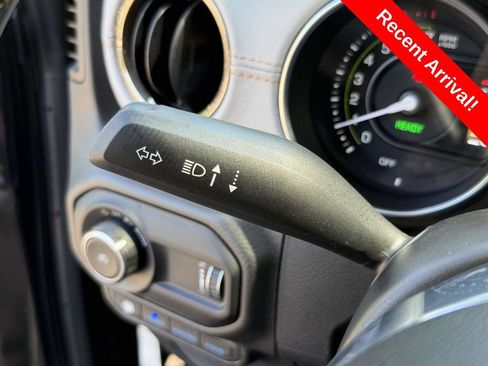 Used 2023 Jeep Wrangler Unlimited Sahara AWD/4WD image 26