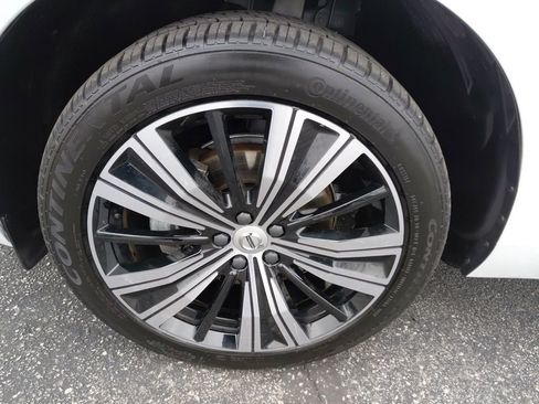 Used 2022 Volvo XC60 B5 Inscription w/ Advanced Package image 16