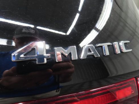 Used 2022 Mercedes-Benz GLB 250 4MATIC image 41
